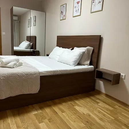 Apartment33